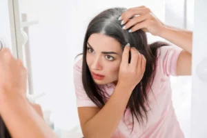 Read more about the article Hair Whitening: Causes, 8 Treatment Options, and Pros and Cons 2023