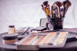 Read more about the article Chemical Free Cosmetics: A Manual for Protected and Compelling Normal Excellence Items